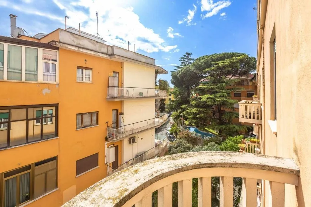 Rõdu - Luxury Flat with South Terrace in Rome