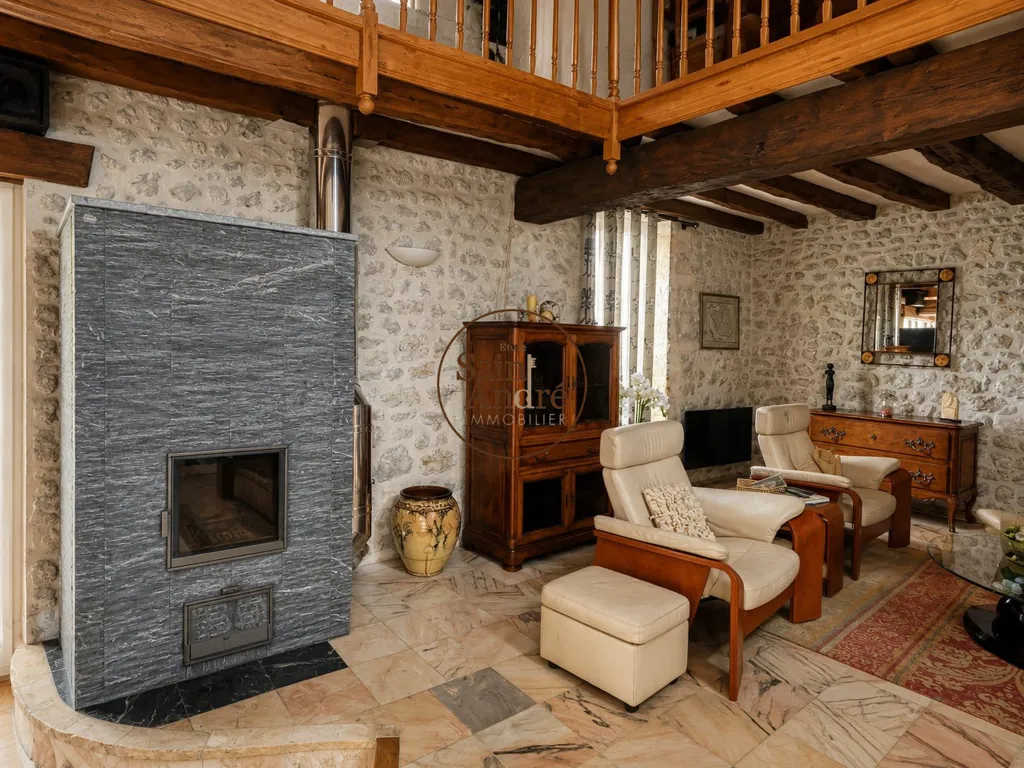 Elutuba - Stone House with Pool in Champniers