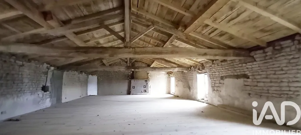 Stanze - Longère with Renovation Potential in Nère