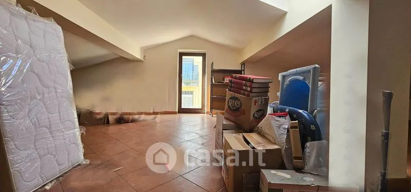 Pièces - Semi-detached House with Garden in Mascali