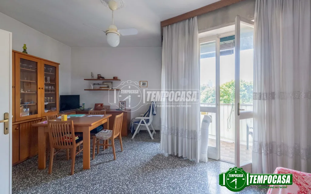 Comedor - Three-Bedroom Apartment with Triple Exposure in Milan