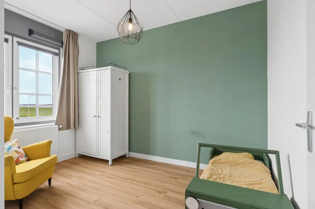 Magamistoad - Modern Terraced House with Waterfront in Zeewolde