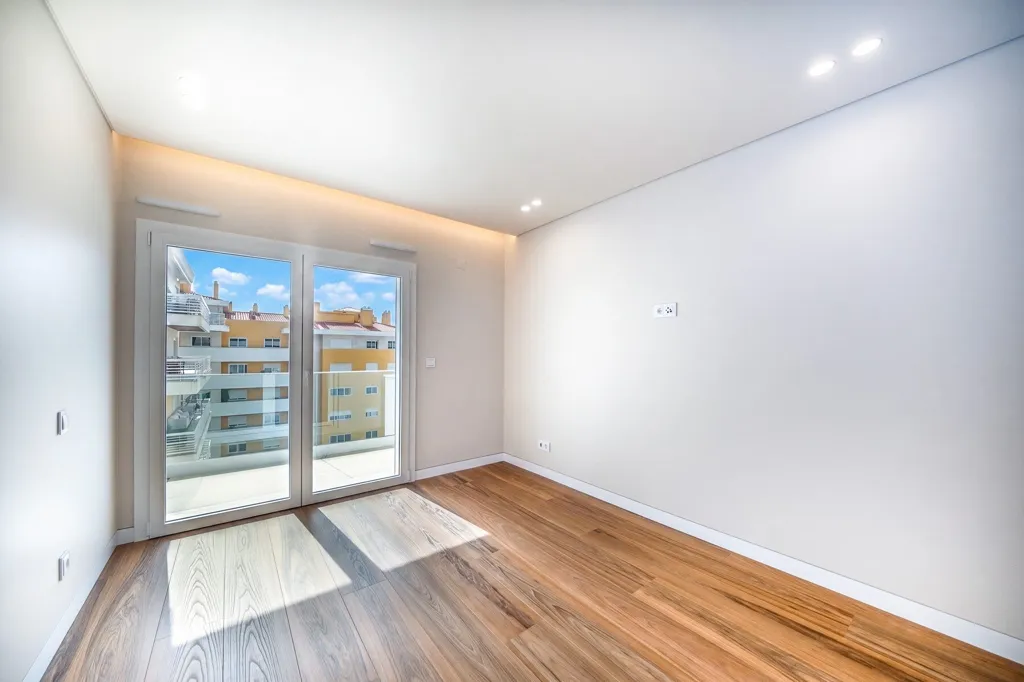 Pièces - Luxury Apartment with Balconies in Cascais