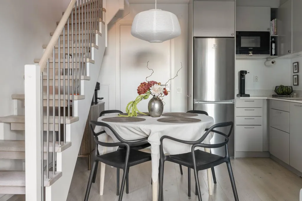 Salle à manger - Apartment with Balcony in Älvsjö, Stockholm