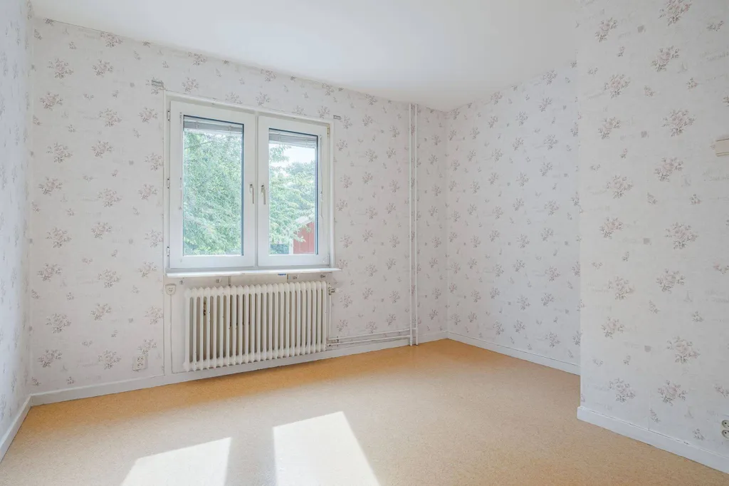 Pièces - Bright 2-Bedroom Flat with Balcony in Tidaholm