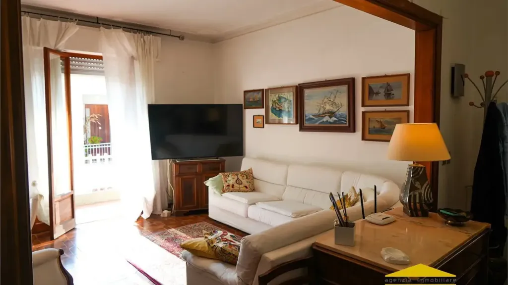 Séjour - Apartment with Castle View in Massa