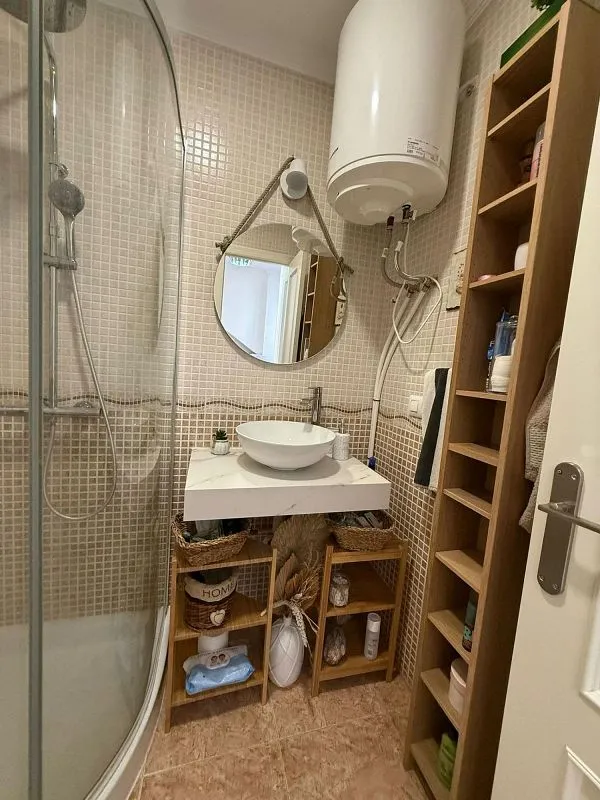 Bathrooms - 2-Bed Apartment with Terrace in Chipiona