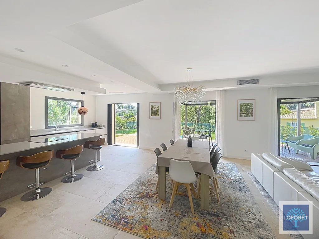 Salle à manger - Villa Neuve avec Piscine à Saint-Paul-de-Vence