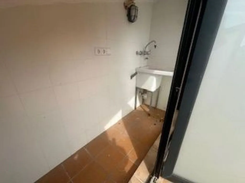 Salles de bain - Duplex with Terrace and Balcony in Terrassa Centre