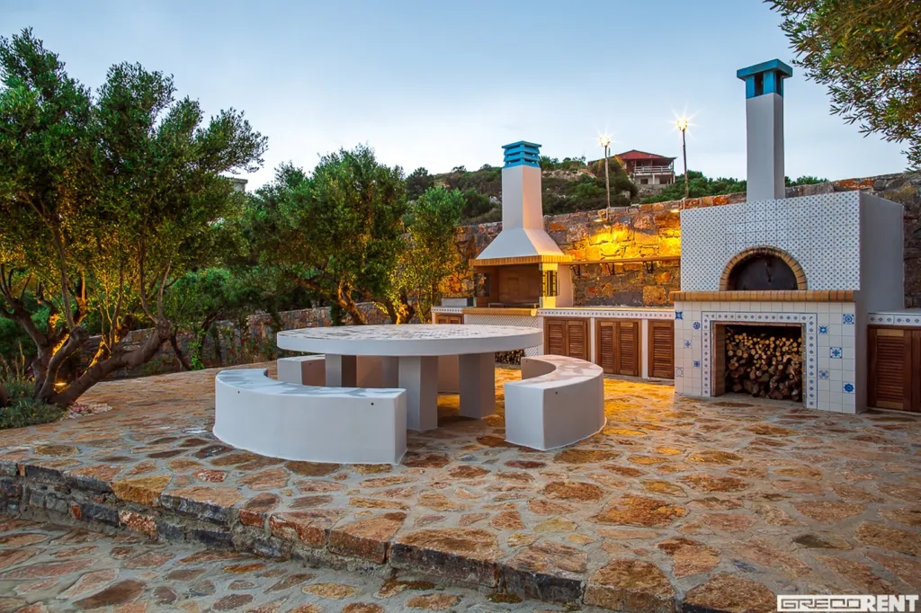 Terrasse - Villa with Infinity Pool in Istron, Crete