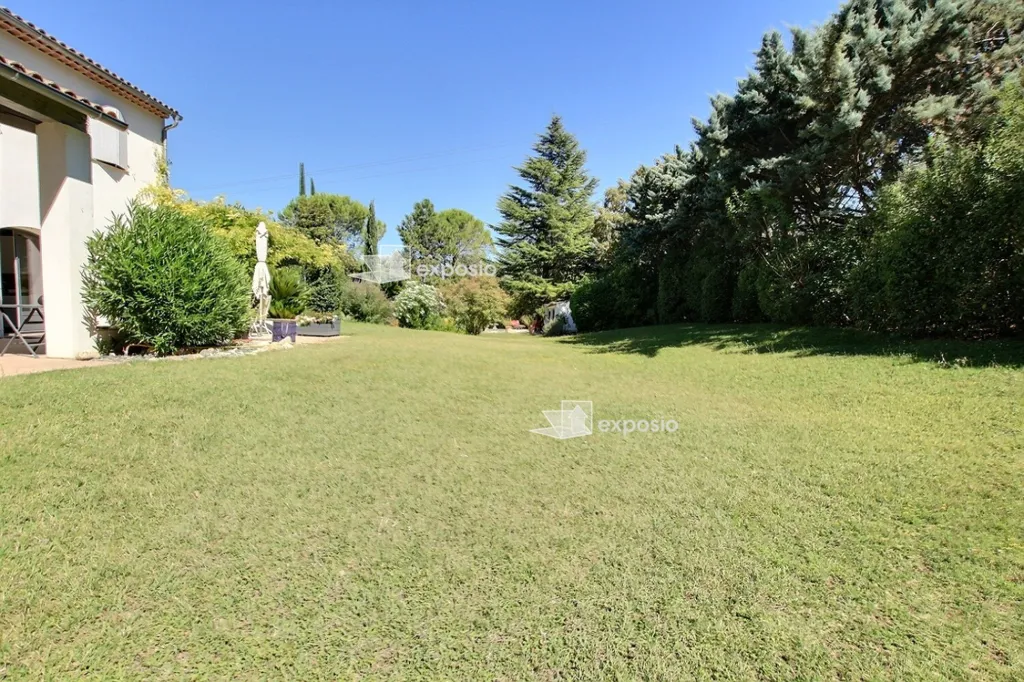 Garden - 8-Piece Property with Pool in Aix-en-Provence