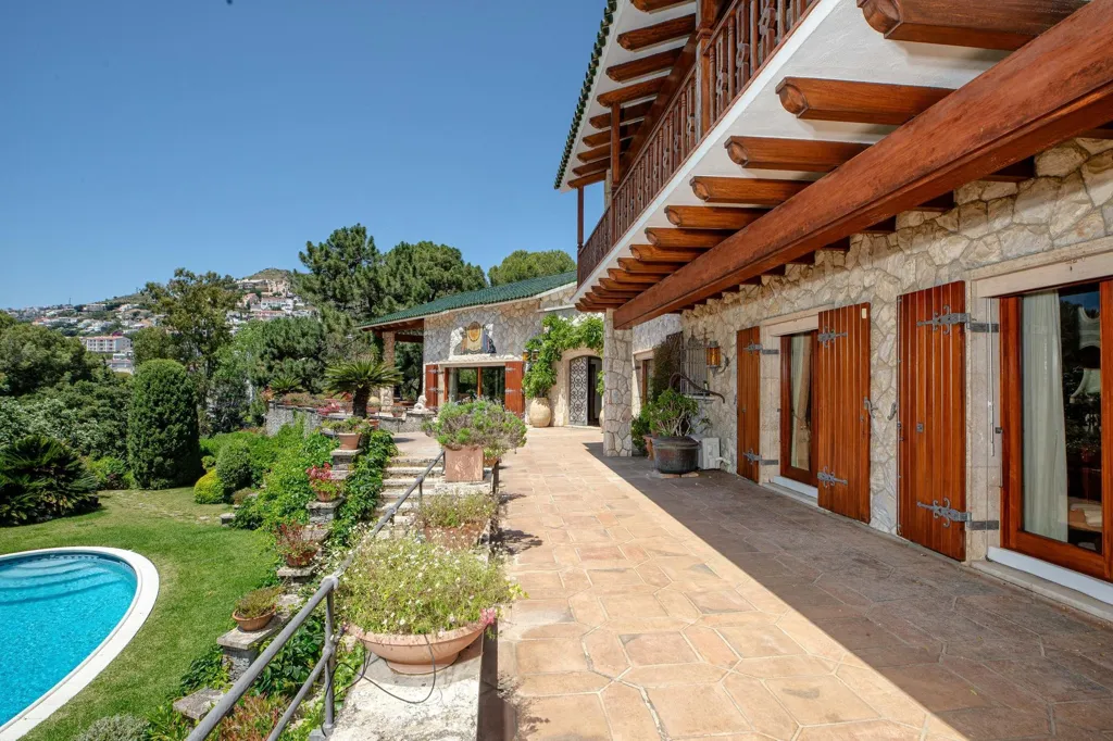 Piscina - Seafront Estate with Beach Access in Almadraba