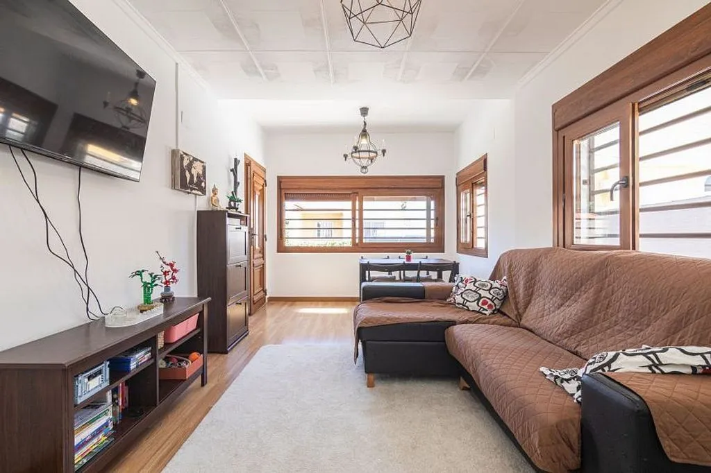 Elutuba - Reformed Chalet with Garden in San Fulgencio