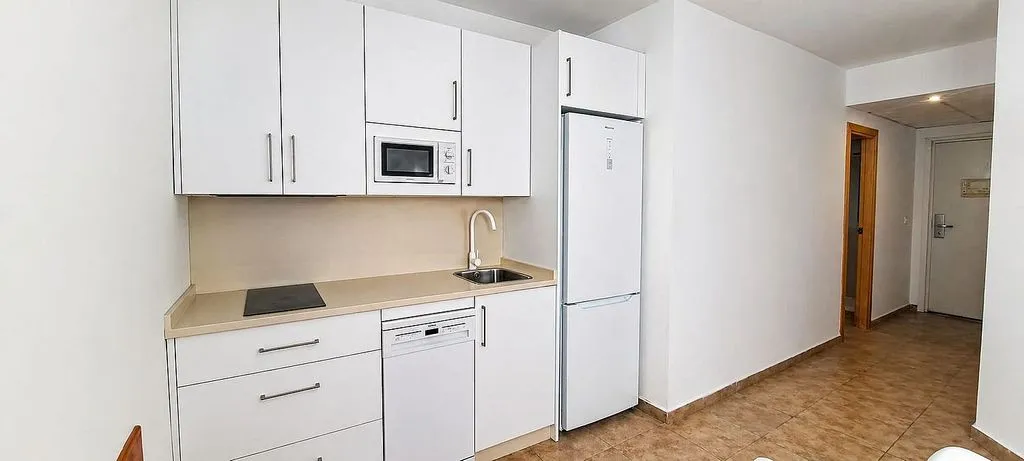 Cucina - 1-Bed Apartment with Pool on Avenida Del Decano