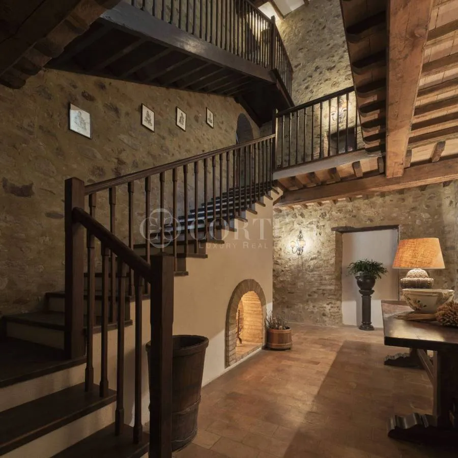 Pièces - Restored Medieval Village with Chapel in Umbertide