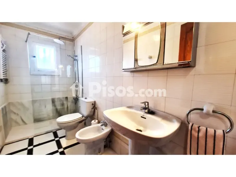 Bathrooms - Chalet with Private Pool near Platja D'Oliva