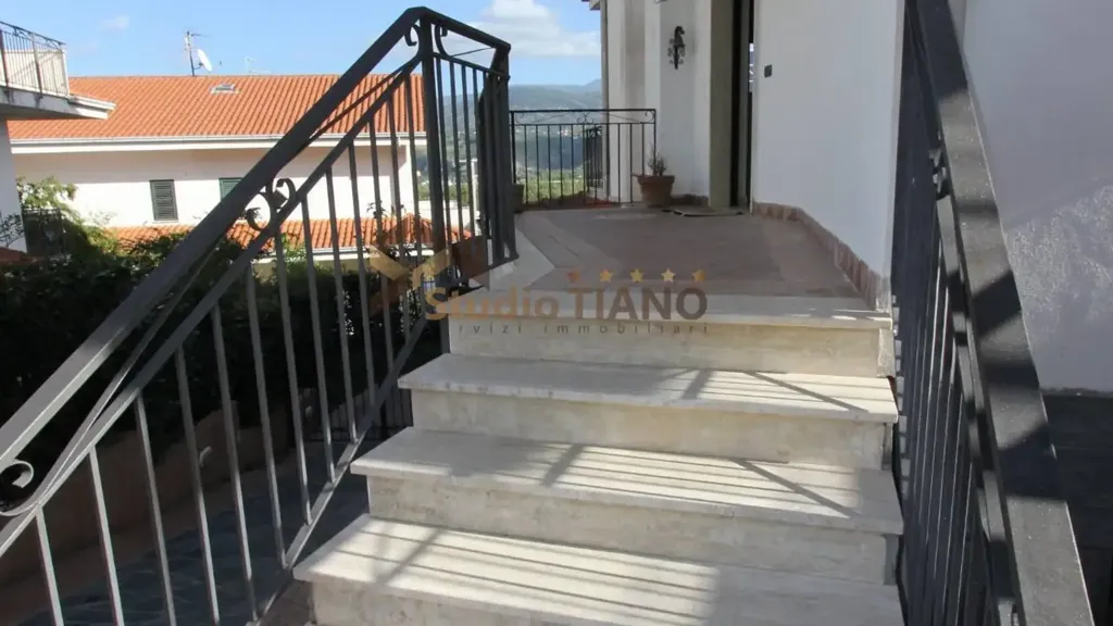 Toad - Bifamiliare Villa with Garden in Rende