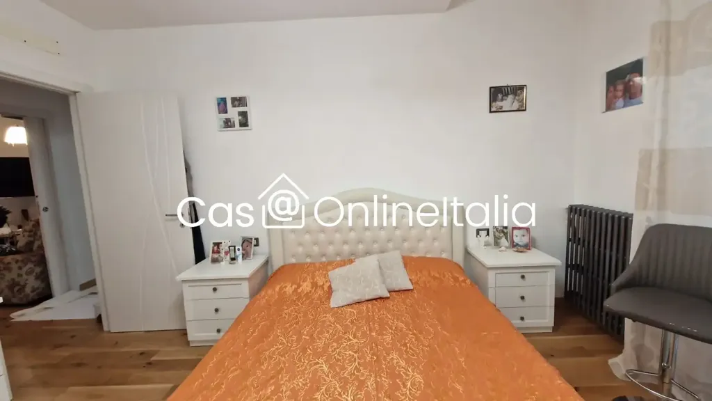 Bedrooms - Rusticated Apartment with Balcony in Florence