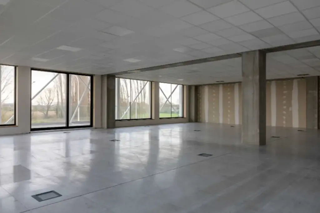 Rooms - Office Space with Terrace in Roeselare