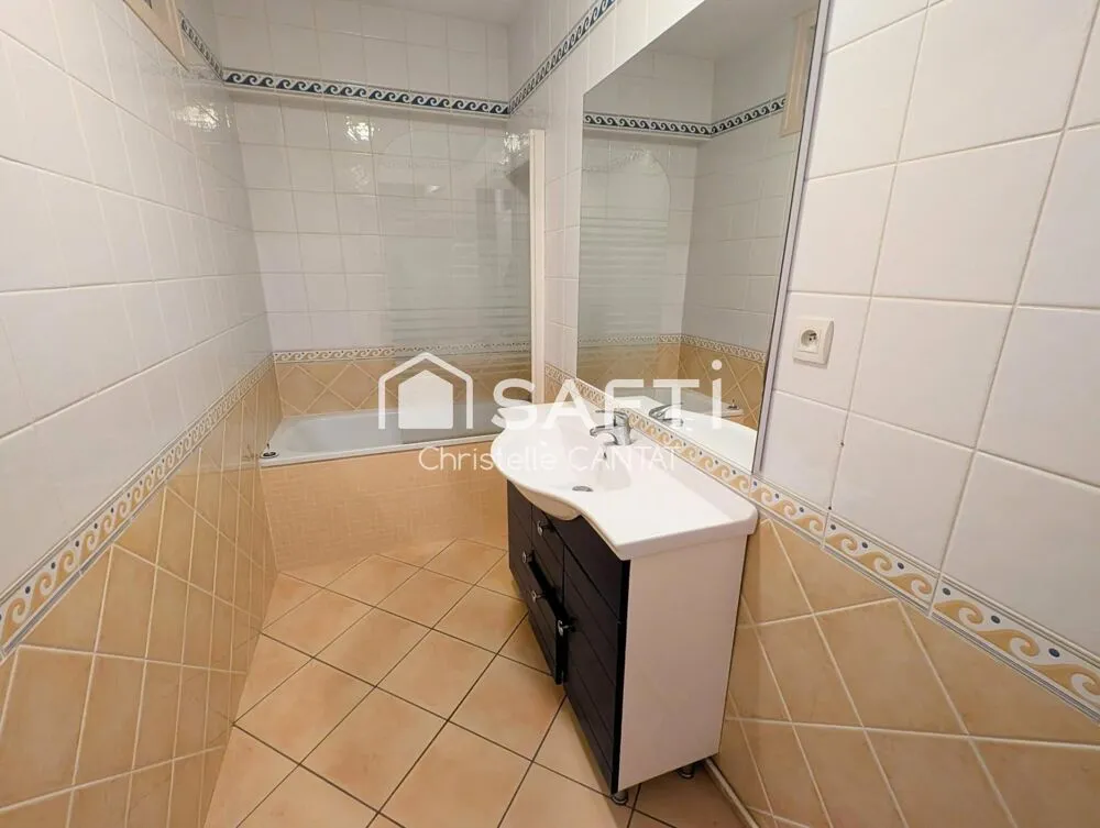 Salles de bain - Appartement 4 Pièces avec Jardin à Montluçon