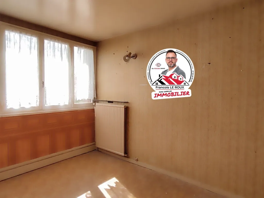 Toad - Renovated House with Balcony in Limay