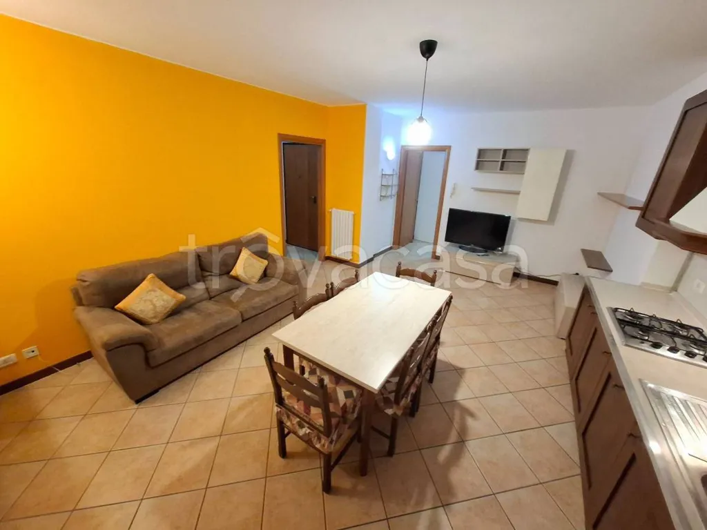 Dining Room - Fully Furnished Flat in Bregnano