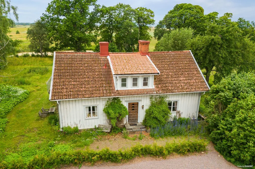 Vue aérienne - Victorian House with Garden in Ödeshög