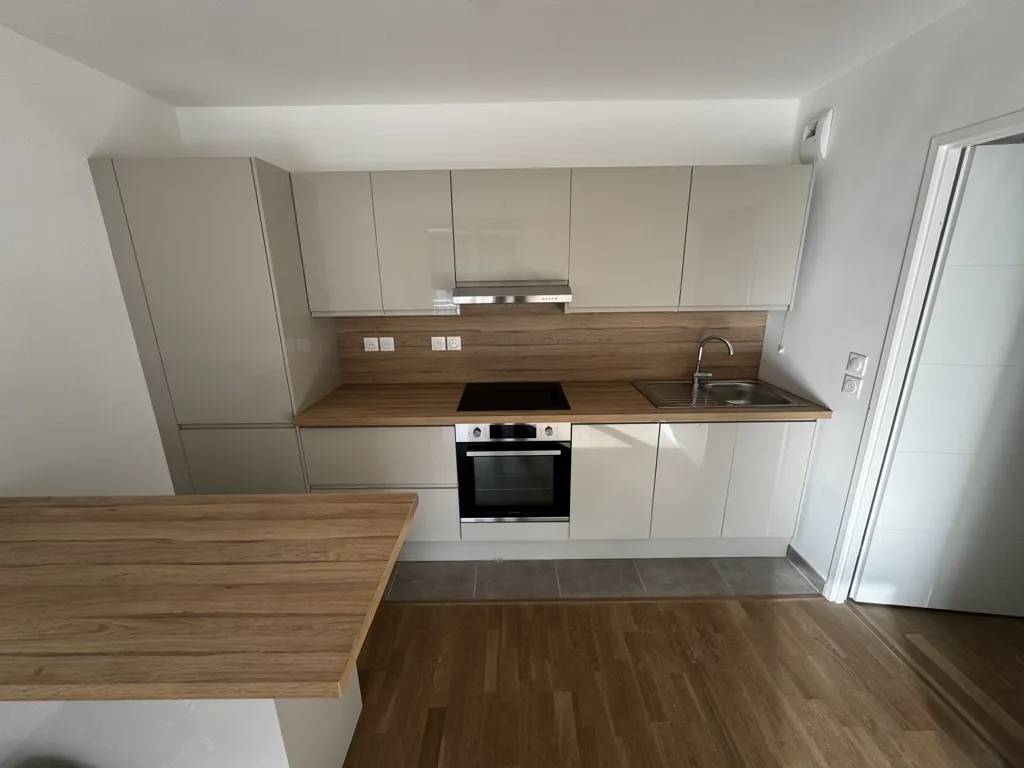 Cuisine - Appartement Meublé avec Parking à Asnières
