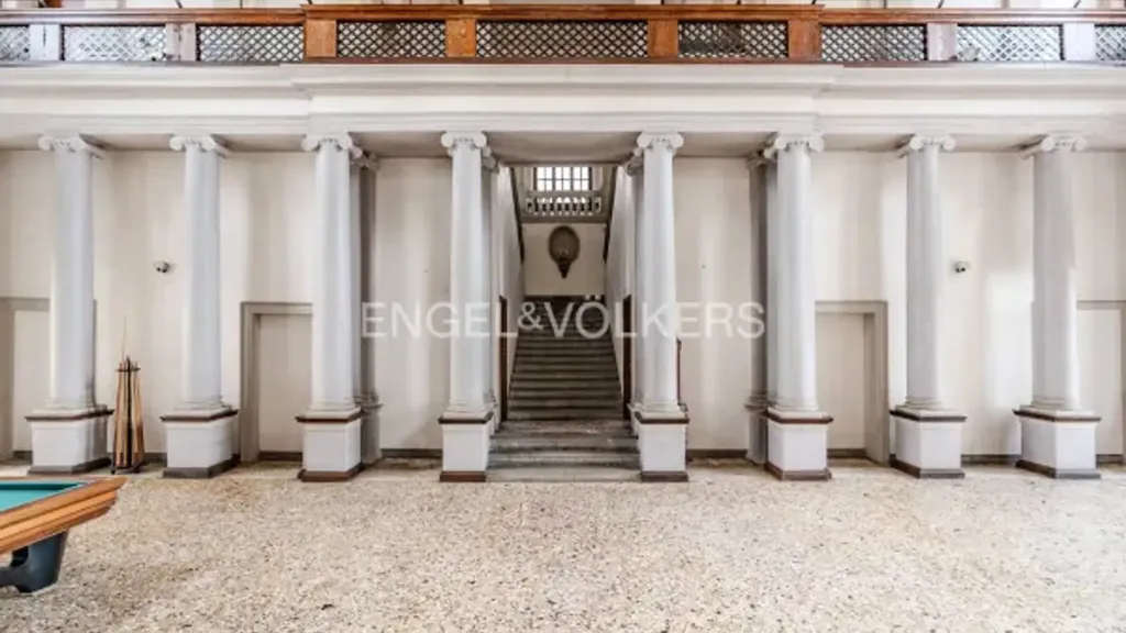 Appartement 5 pièces à IT