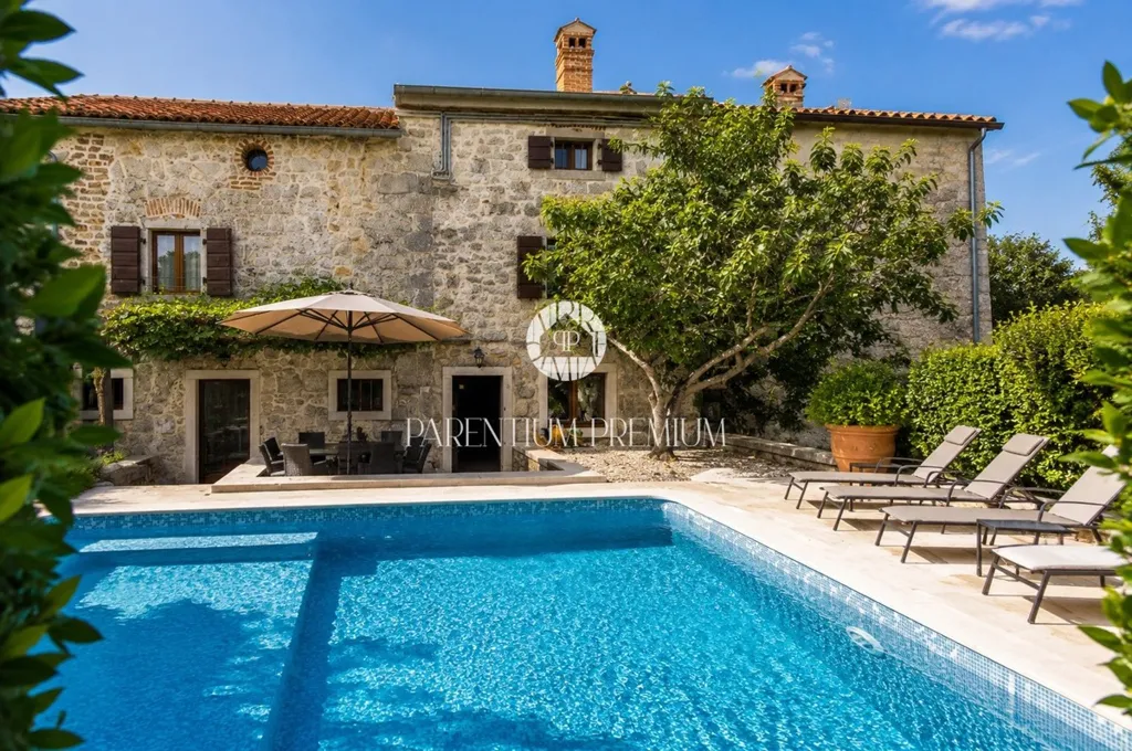 Piscine - Charming Stone House with Pool near Poreč