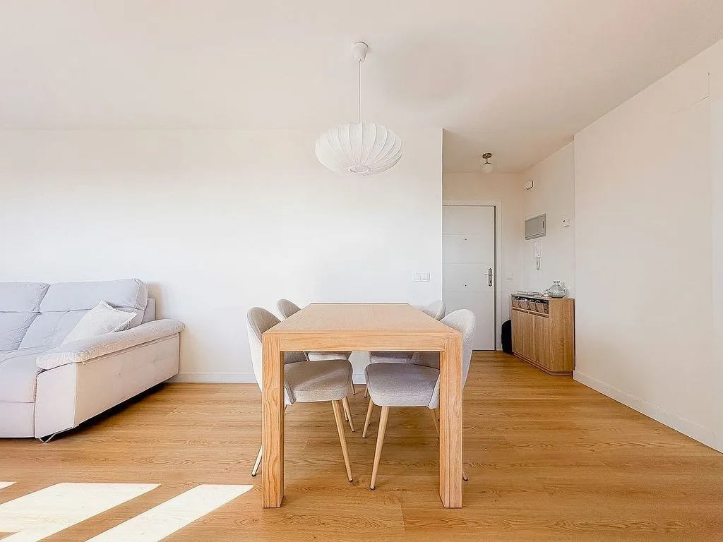 Söögituba - Modernised 1-Bed Flat with Garage in La Paz