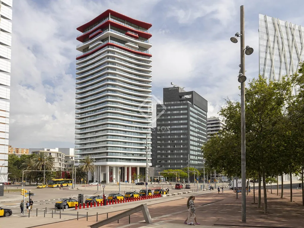 Luxury Flat with Rooftop Pool in Diagonal Mar, Barcelona