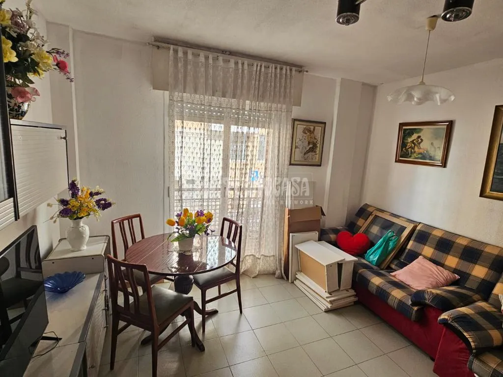 Séjour - Flat with Metro Access in Valdeacederas
