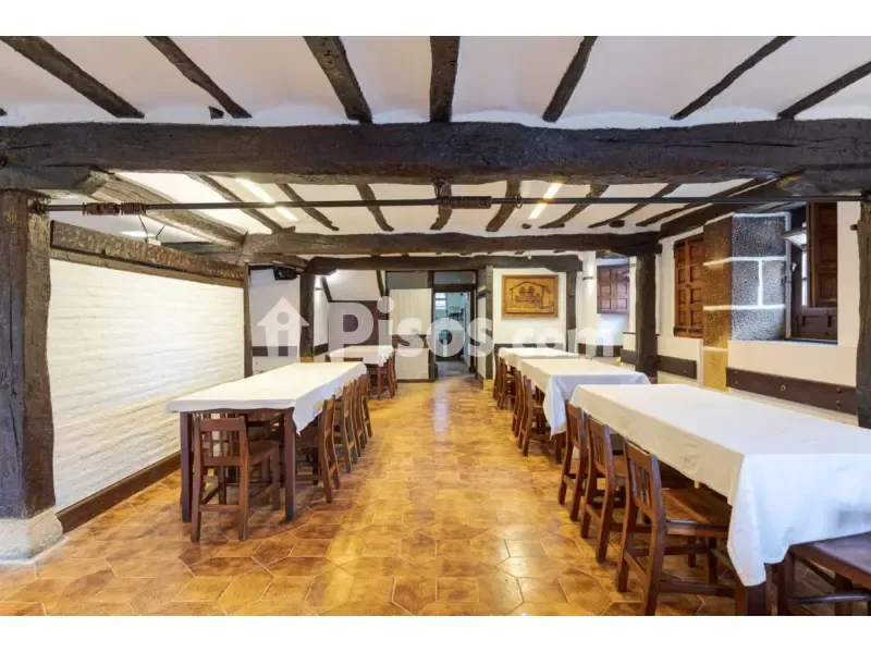 Salle à manger - Historic Casa with Bar-Restaurant in Igeldo