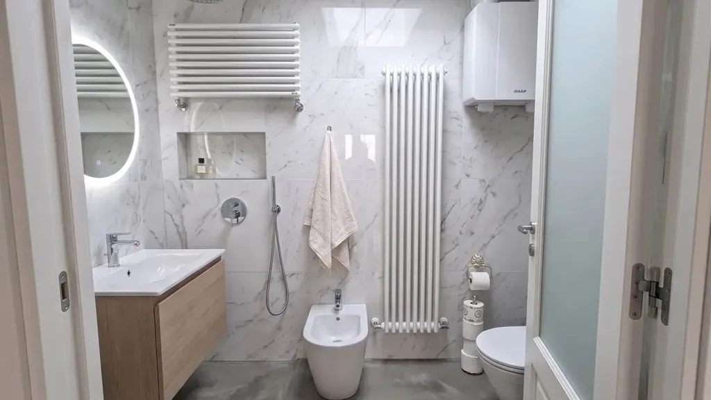 Bathrooms - Rearranged Apartment with Panoramic Balcony in Florence