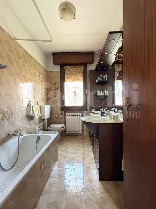 Bagni - Villa with Garden in Malalbergo Centre