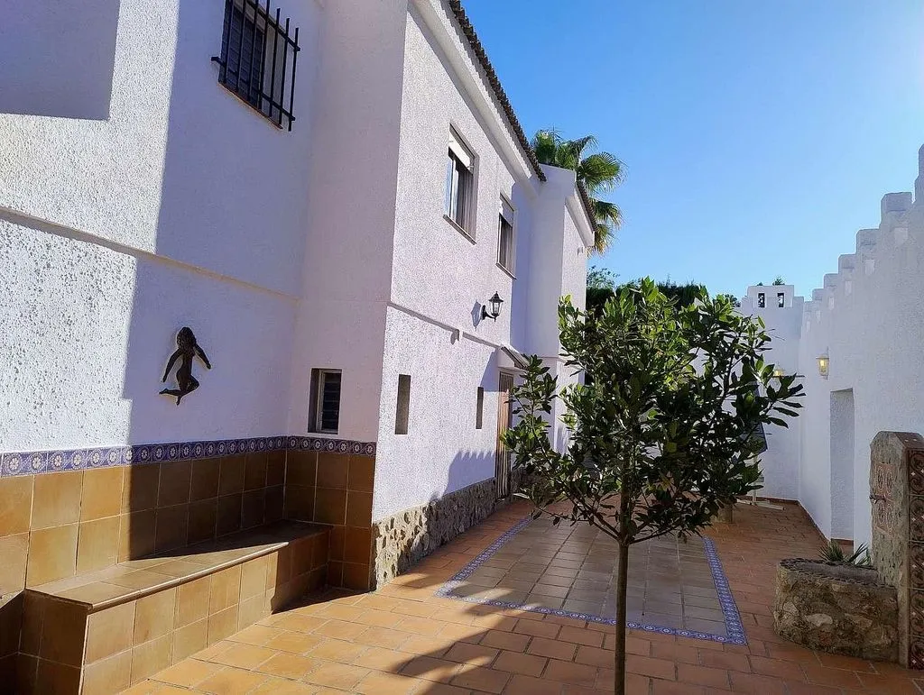 Jardin - Chalet with Pool and Terrace in Turís