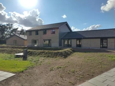 Exterior - Spacious 4-Room Apartment in Langeskov