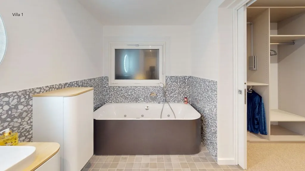 Bagni - Luxury Villa with Panoramic Views in Vétraz-Monthoux