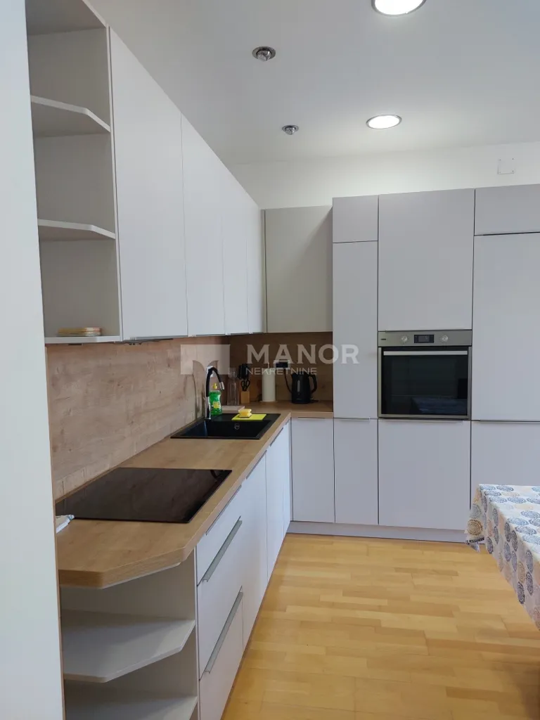 Cucina - Spacious Apartment with Balconies in Rijeka