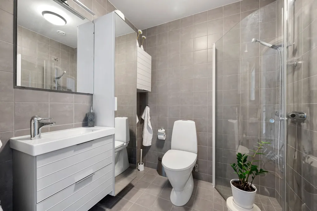 Bagni - Well-Maintained Apartment with West Balcony in Skellefteå