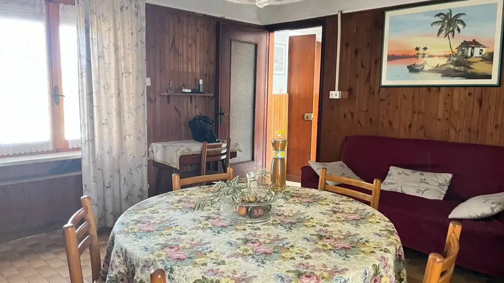 Söögituba - Rustic Farmhouse with Panoramic View in Castagnole delle Lanze