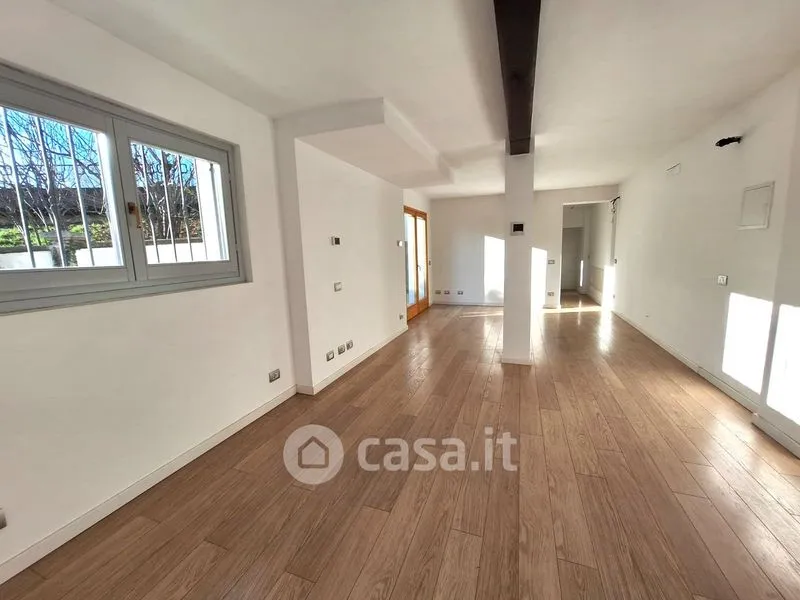 Living Room - Rustic Villa with Private Garden in Trescore Balneario
