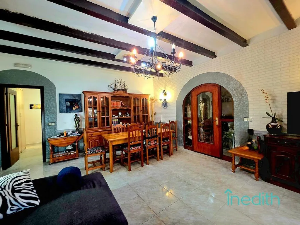 Salle à manger - Rustic House with Farmyard in Gavà
