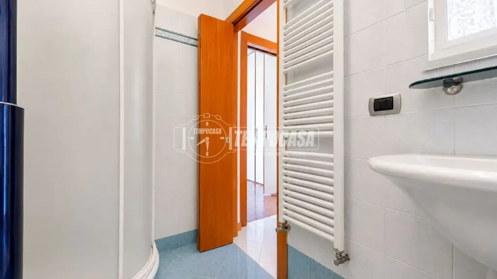 Vannitoad - Bright Triplex Apartment with Metro Access in Milan