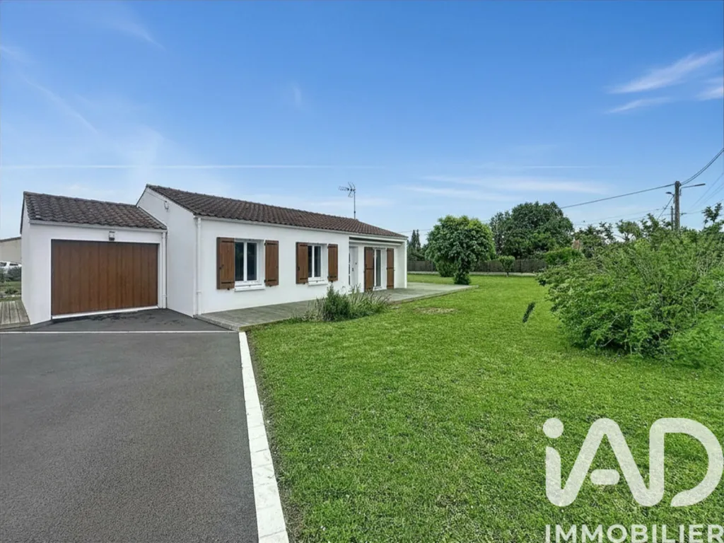 Extérieur - Maison de Plain-Pied avec Jardin Clos à Le Gua