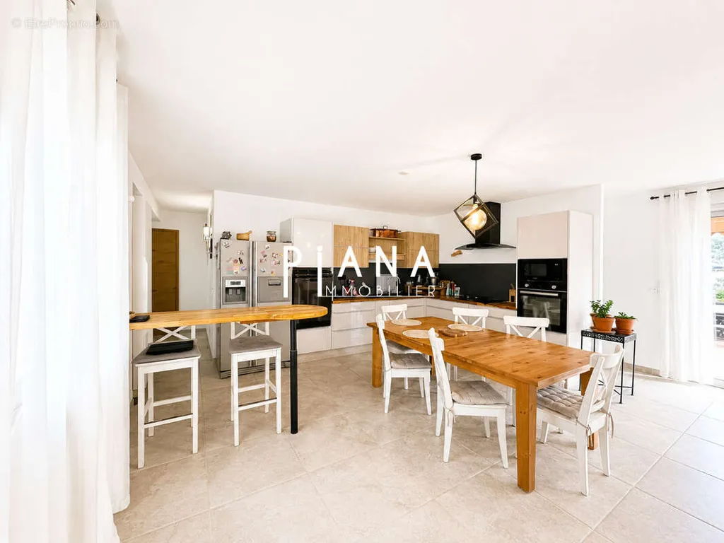 Söögituba - Eco-Friendly Villa with Pool in Saint-Zacharie
