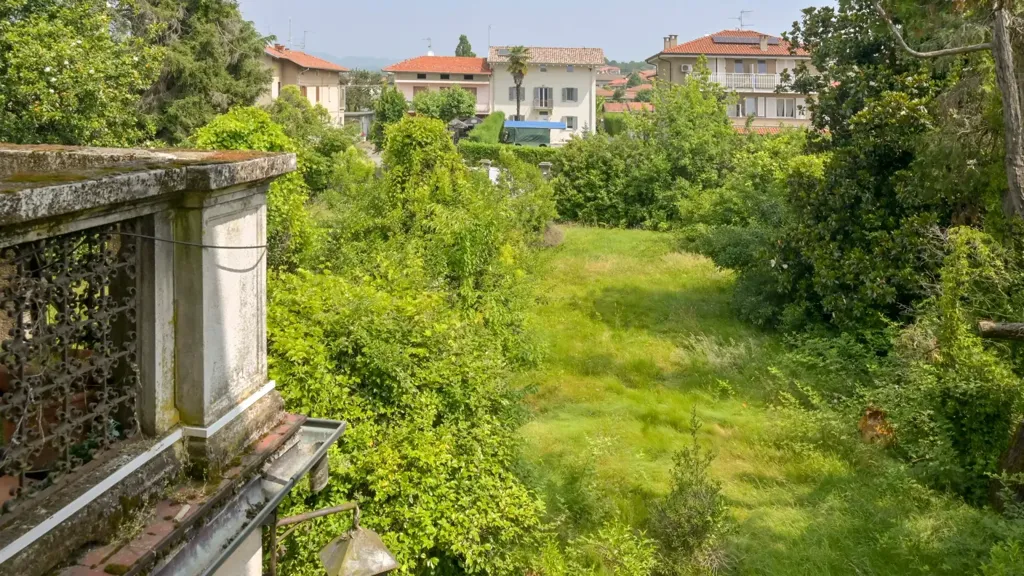Aed - Art Deco Villa with Garden in Cossato