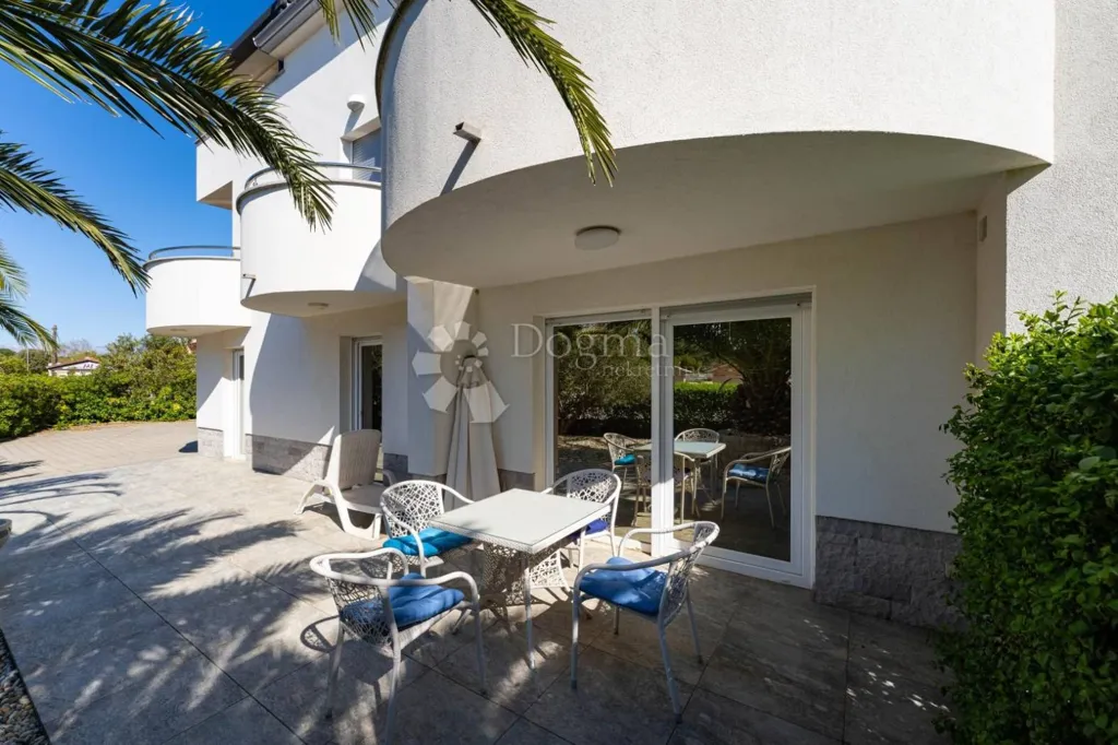 Terrazza - Modern House with Sea View in Zaton, Nin