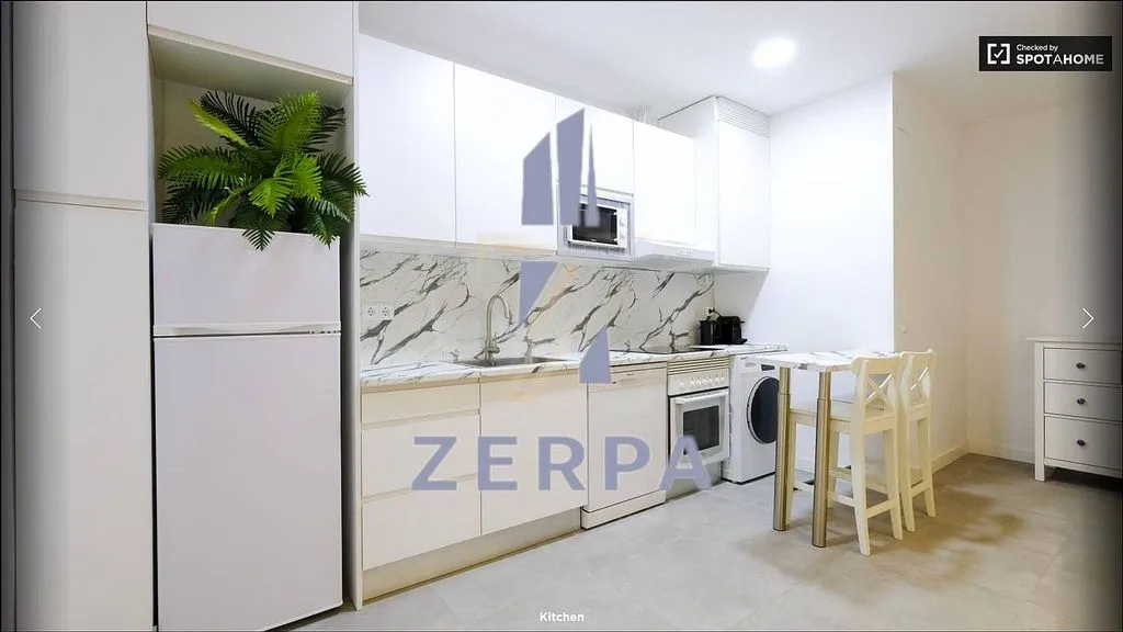 Cuisine - Modern Flat with Balcony in Malasaña